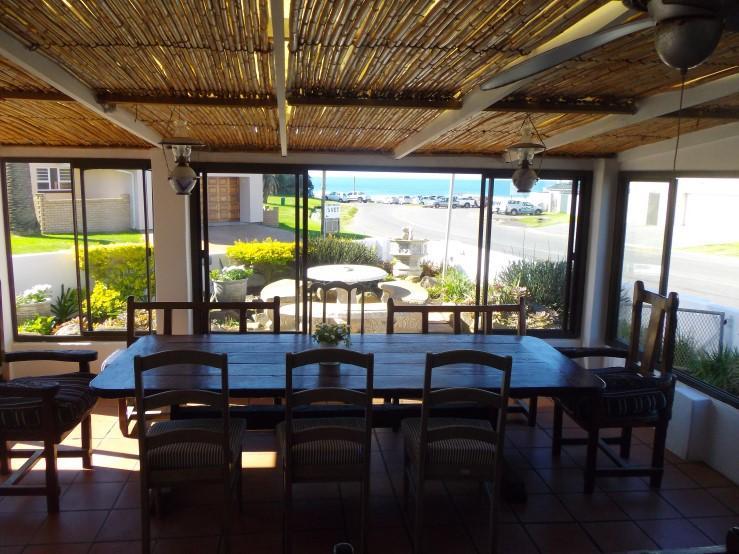 Breeze Inn Guesthouse Kiddʼs Beach Exterior foto
